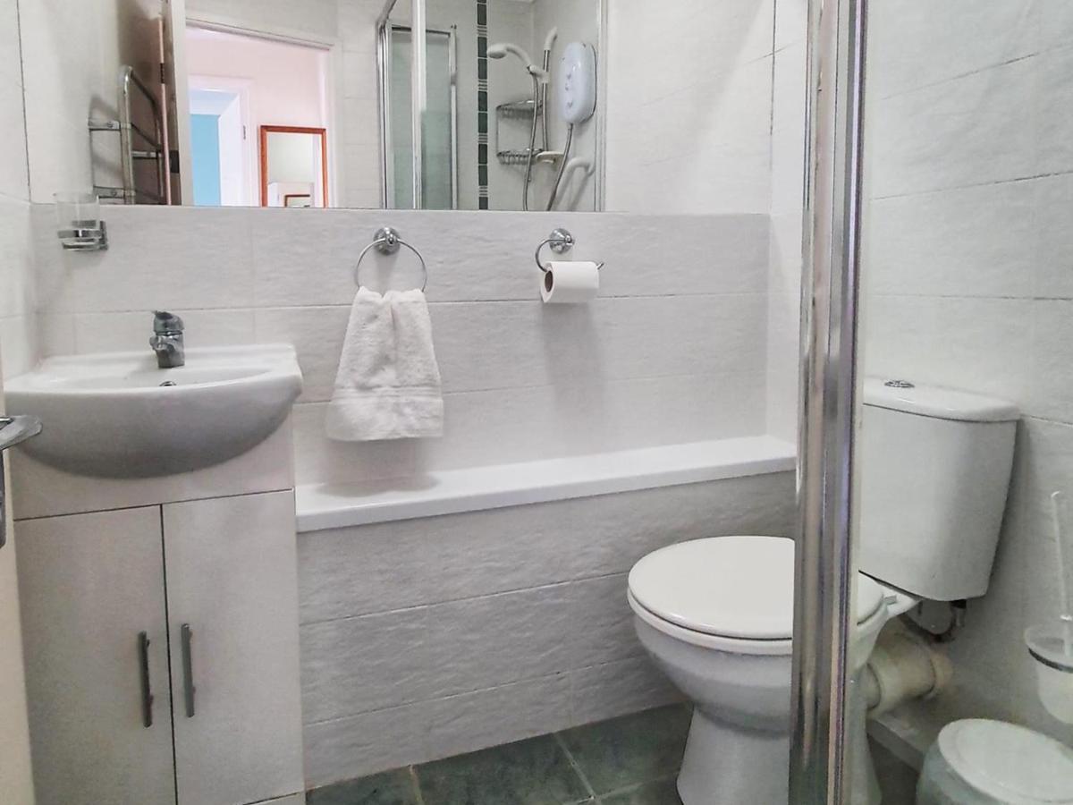 Dart Haven - Cheerful Holiday Bungalow In Galmpton Esterno foto