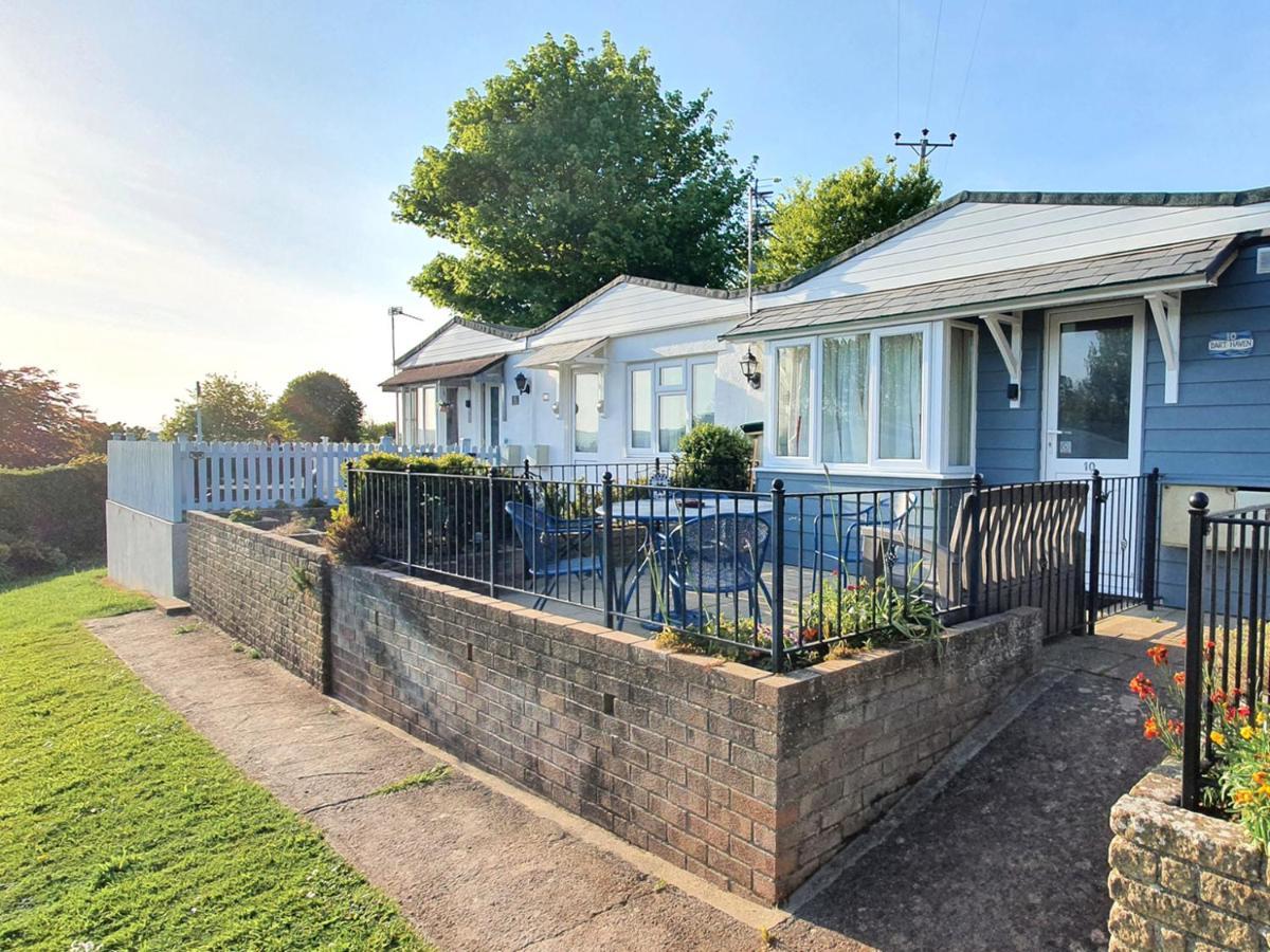 Dart Haven - Cheerful Holiday Bungalow In Galmpton Esterno foto